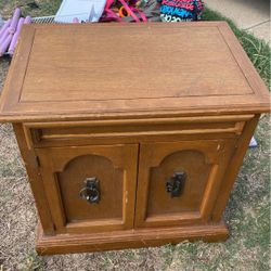 Nice Table /cabinet