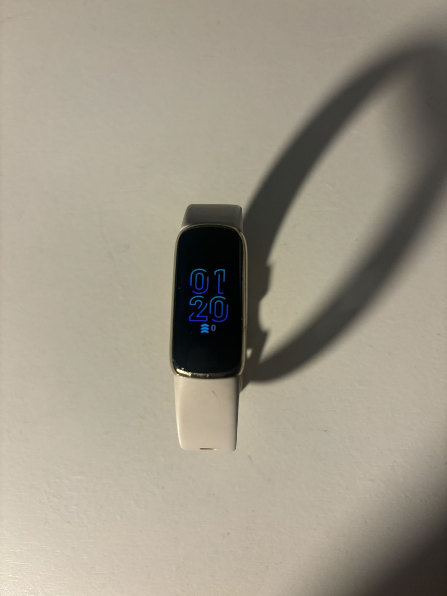 Fitbit Luxe With Charger