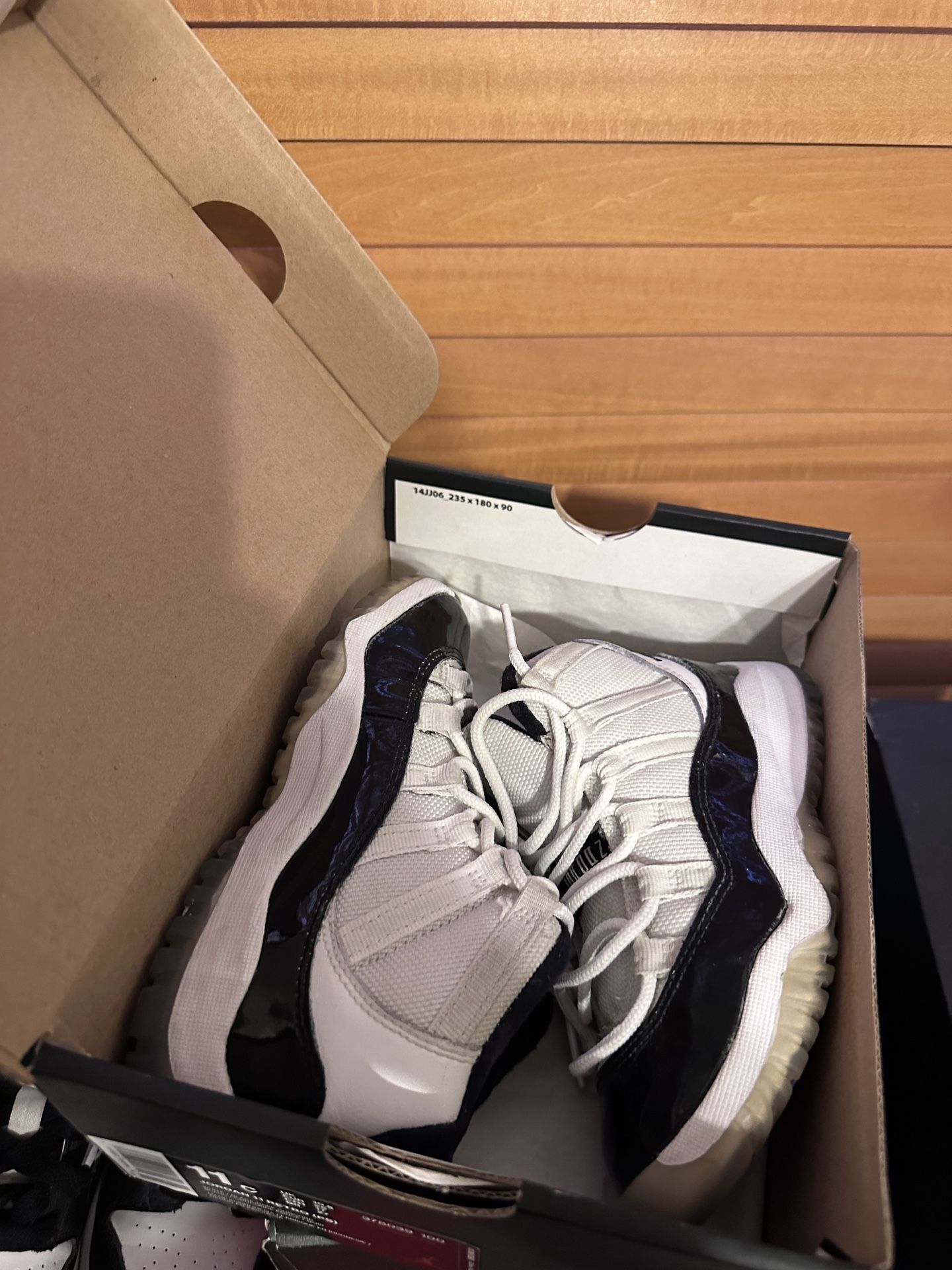 11C Retro Jordan 11s