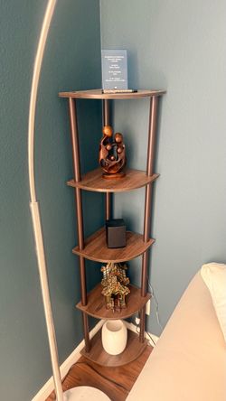 5-Tier Wood Corner Shelf / Display Stand