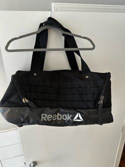 Reebok Medium 20L Black/Red Zip Duffel Gym Bag, Adjustable Strap, 3 Pockets