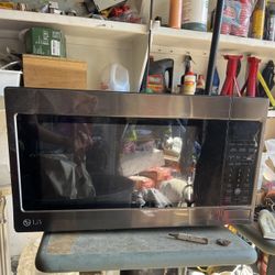 LG Microwave 