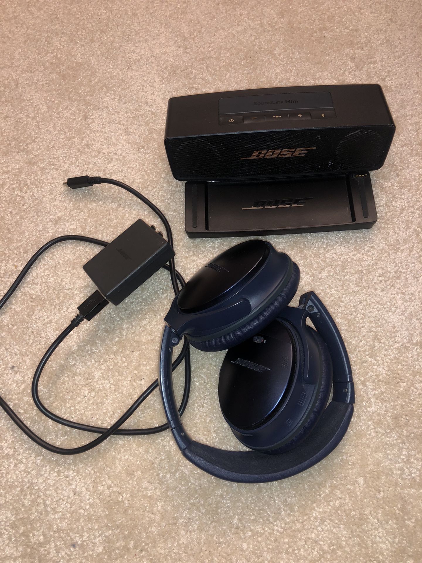 Bose Bundle! Mini Soundlink Wireless Speaker QuietComfort 35