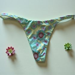 Low Rise V String Size Medium 