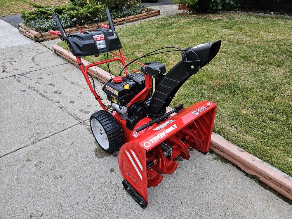 Troy-Bilt Storm 2860 Self-Propelled Snowblower