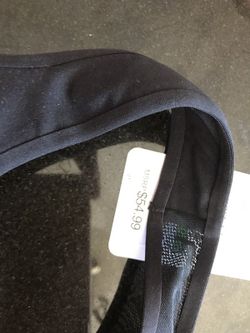 Under Armor sports bra new with tag 38C