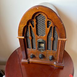 Vintage Style GE Wooden Radio