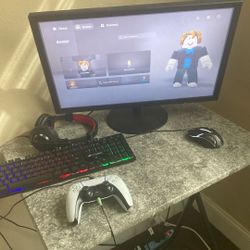 Pc & Monitor Comes With Keyboard &Mouse
