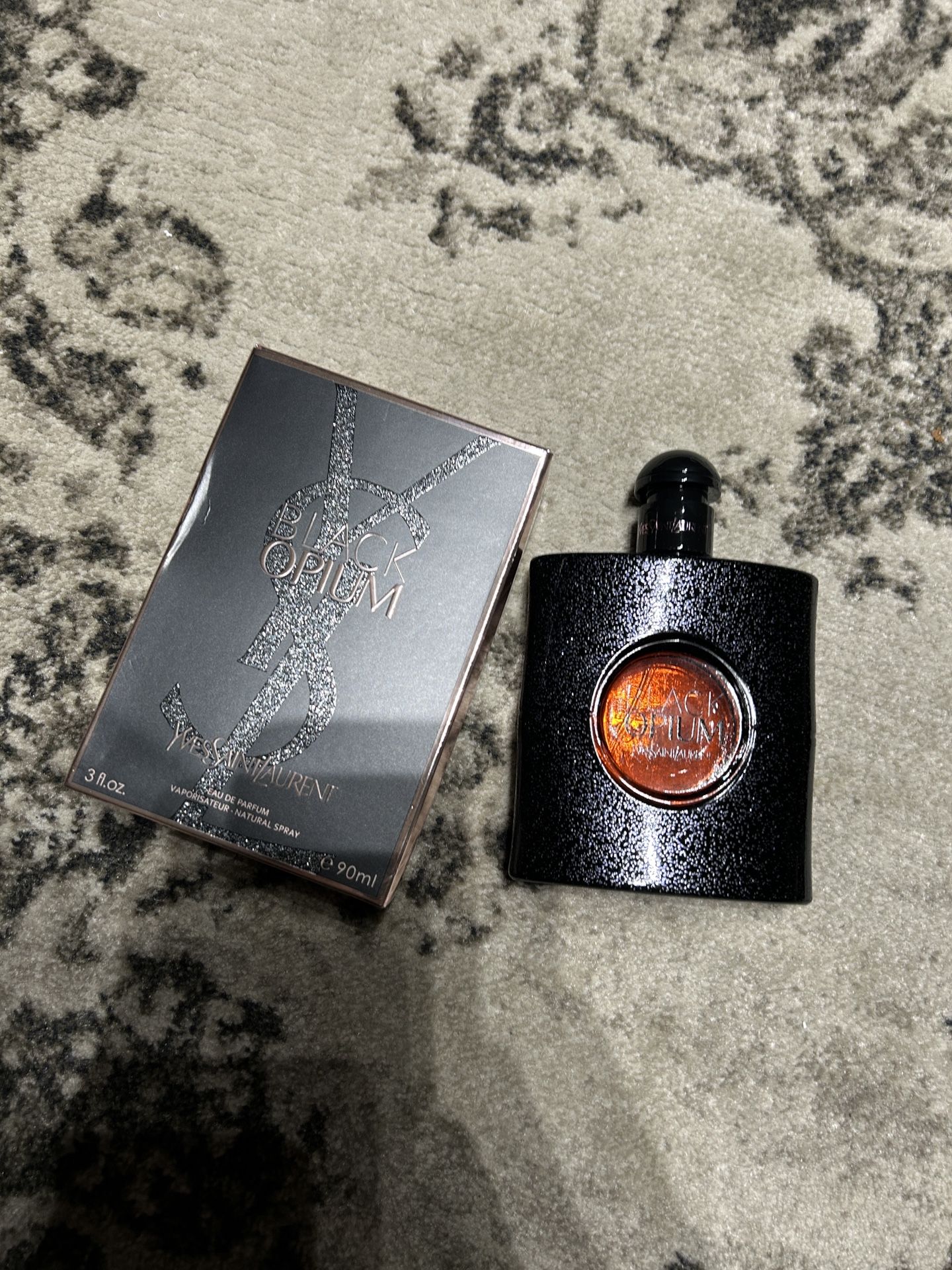 Yves Saint Laurent Black Opium 