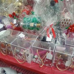 Christmas Gifts🎄 And Accessories 