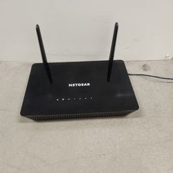 NETGEAR Wireless Desktop Access Point (WAC104) - WiFi 5 Dual-Band AC1200 Speed | 3 x 1G Ethernet Ports | Up to 64 Devices | WPA2 Security | 