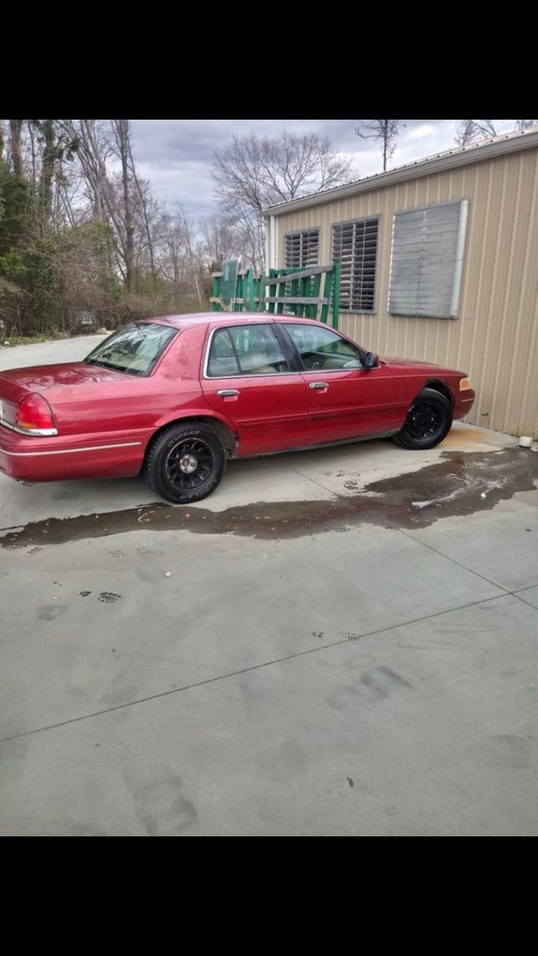 1998 Ford Crown Victoria for Sale in Charlotte NC - OfferUp