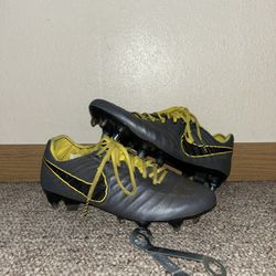 Soft Ground Soccer Cleats