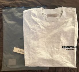 ESSENTIALS Fear of God T-Shirt XL – Light Oatmeal