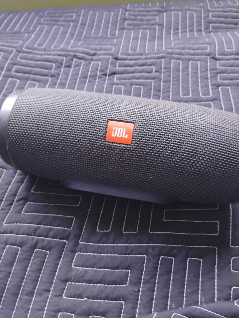 Charge 3 JBL Bluetooth Speaker 