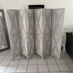Privacy divider 