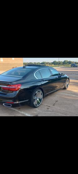 2016 BMW 740i