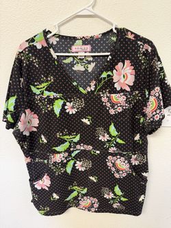 Nice XL Koi Flowery Scrub Top.  Like New, Great Condition!