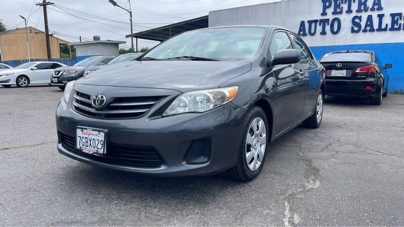 2013 Toyota Corolla LE Sedan 4DR