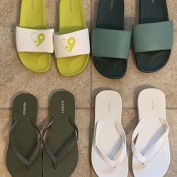 Girls or Women’s Old Navy slides/flip flops