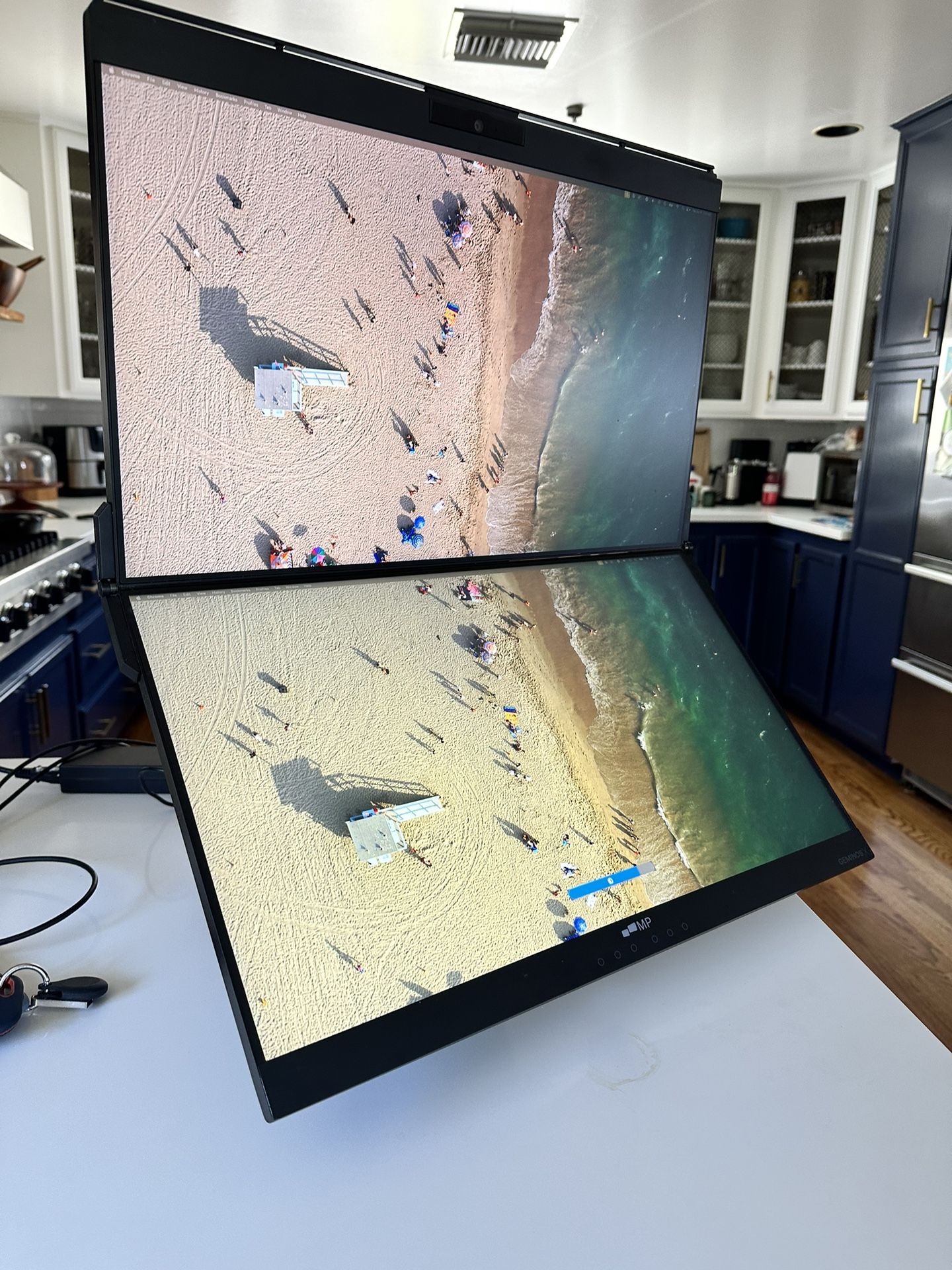 DUAL TOUCH SCREEN MONITOR - Geminos X
