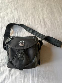 Tamrac Small Camera Bag with Shoulder Strap