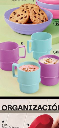 Set de cuatro tácitas de juguete nuevas de Tupperwere