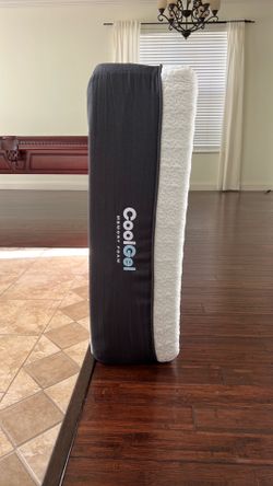 Cool Gel Memory Foam Twin Mattress – Great Condition