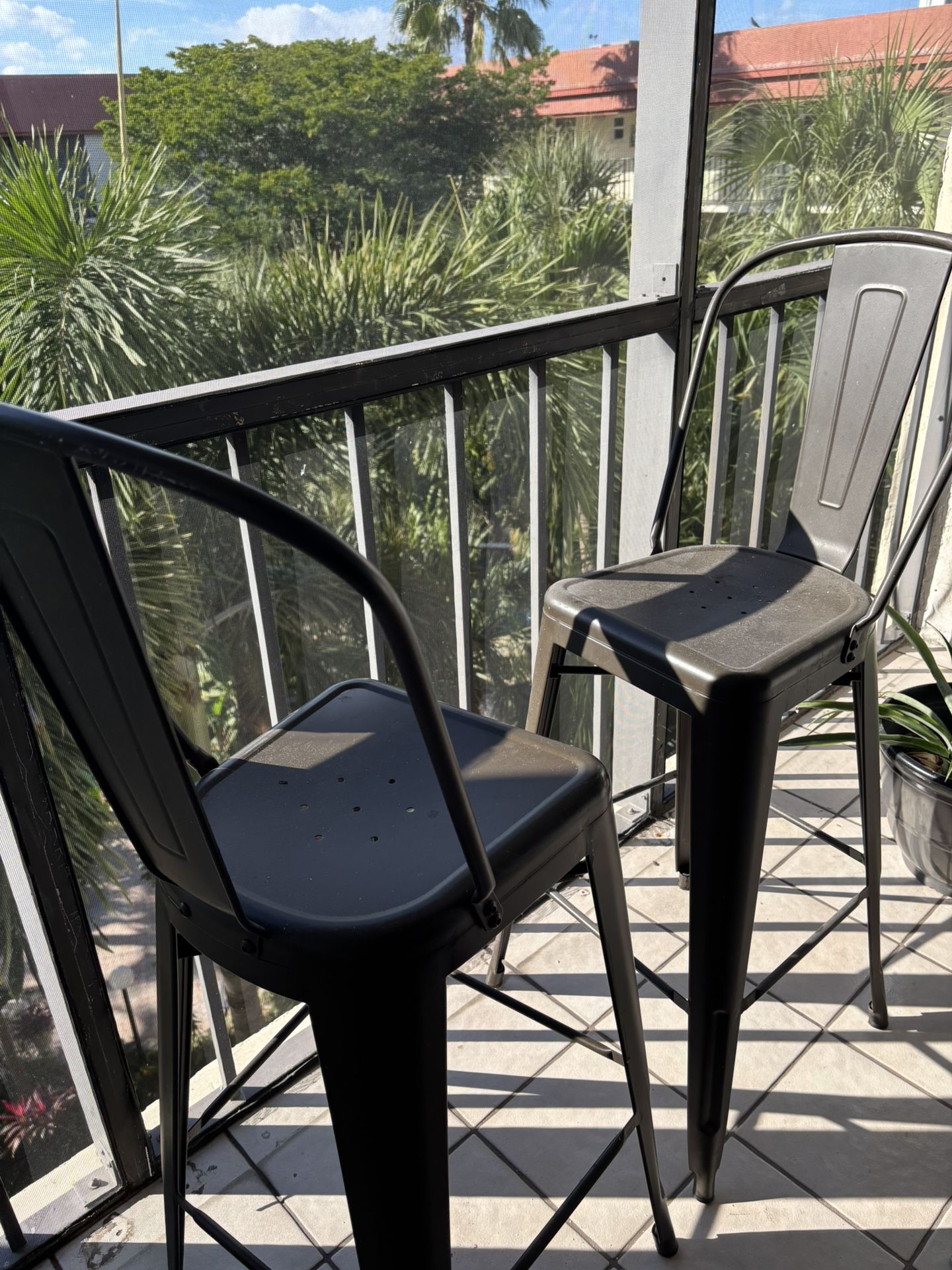 Metal Bar High Chairs