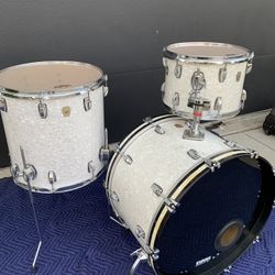 Ludwig Keystone Badge Maple Classic Series 3pc Drum Set 22-16-13” 