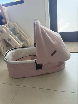 Uppa Baby Bassinet