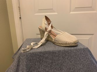 Espadrille Wedge Sandal size 9 very comfortable. New never used.