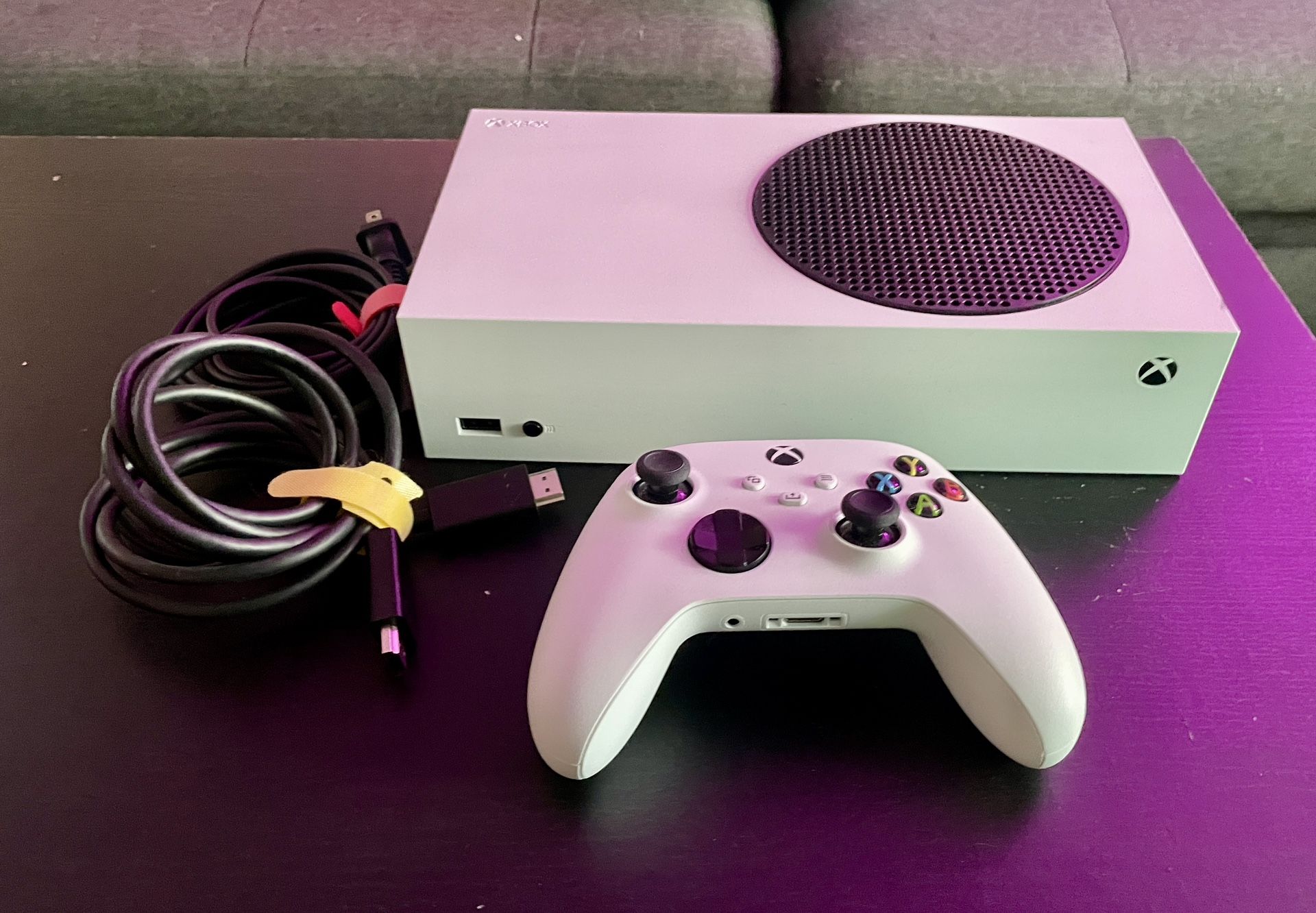 Brand New XBOX Series S 512GB + Controller