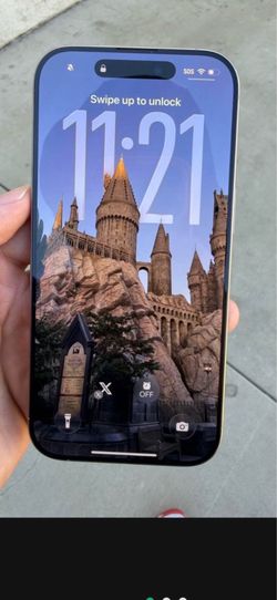 iPhone 16 pro!!! Verizon !! Like new !!