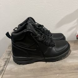 Nike Manoa Boots