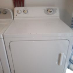 GE Drying Machine Looks And Works Excellent Clean For Sale In Pine Hills With A Three Prong Cord 140