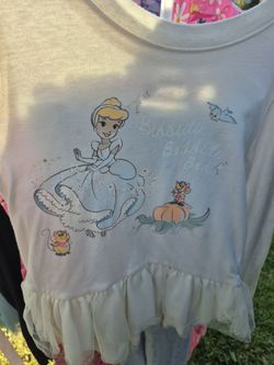 Disney girls size 6 top and leggings set