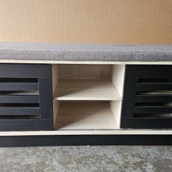 Slotted Door Shoe Bench