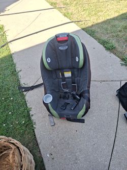 Graco Toddler Carseat. $75