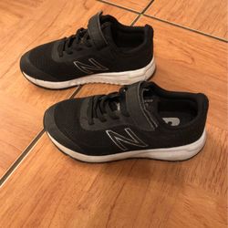 Tennis Shoes