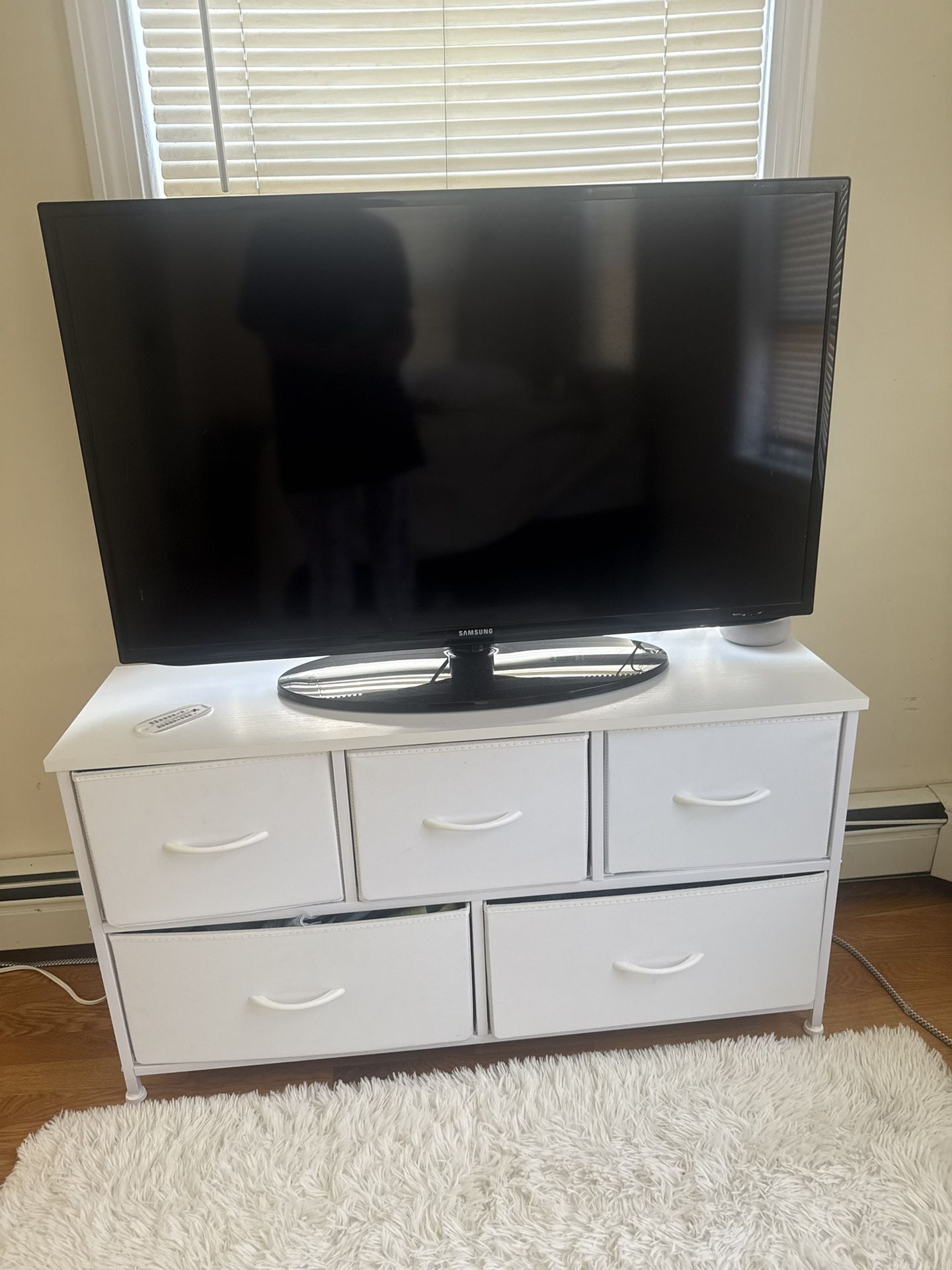 Small Dresser 