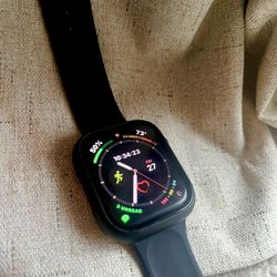 Apple Watch Series 8 - Excellent Condition
