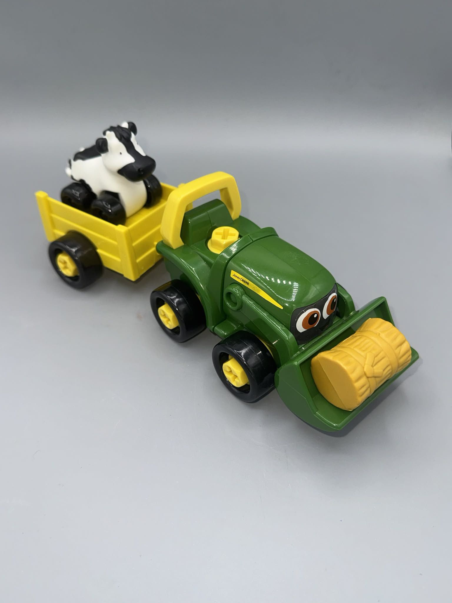 John Deere Build-a-Buddy Bonnie Scoop Tractor w/Wagon, Cow Screwdriver toy set