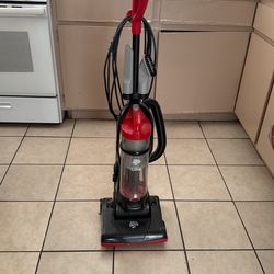 Dirt Devil Vacuum