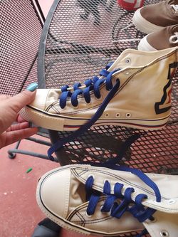 women/men U of A shoes.