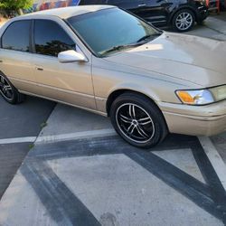2001 Toyota Camry 4cyl Runs Great