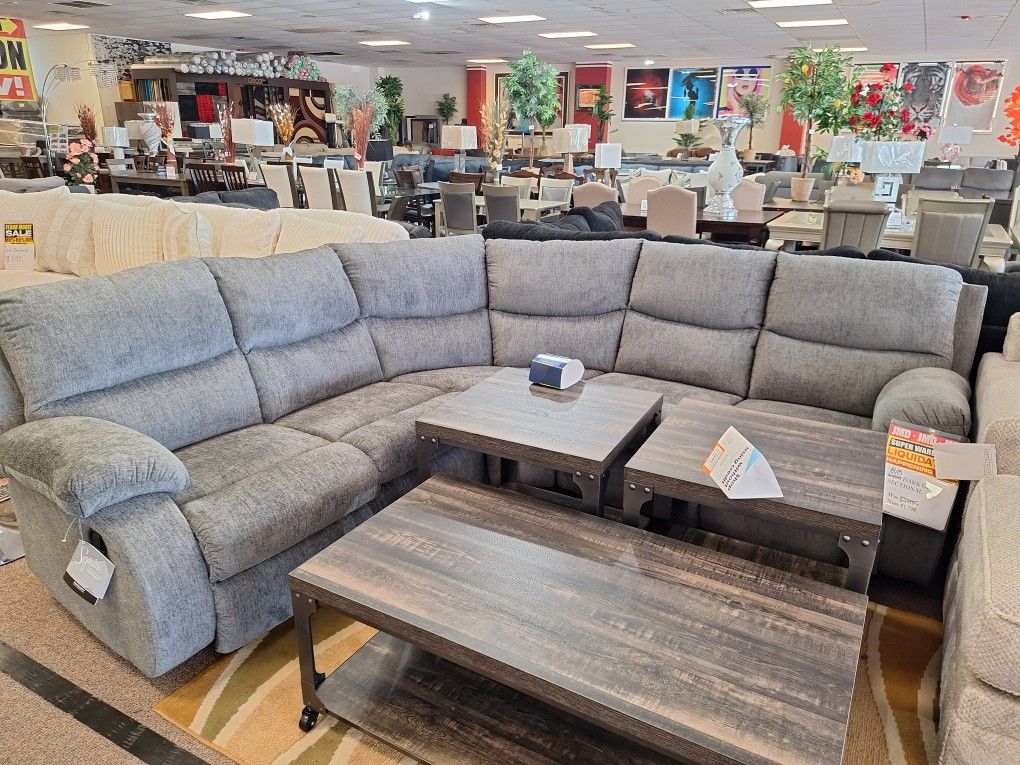 818... Dark Grey Sectional Reclinig