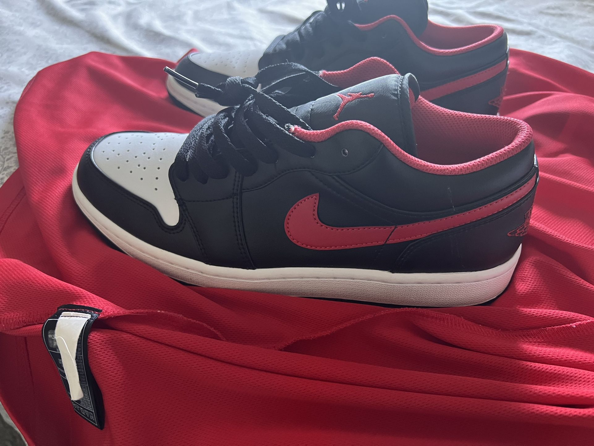 Jordan 1 Low White Toe