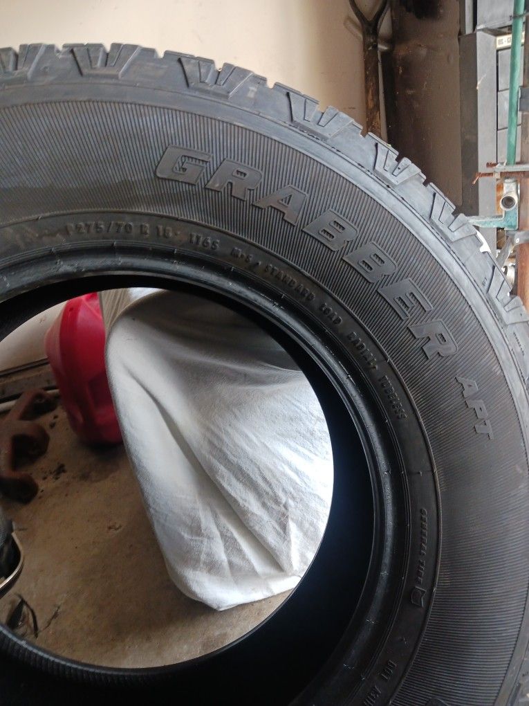 General AT Tires 275 70 18