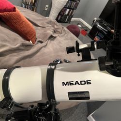 Meade 4504 Reflector Telescope 
